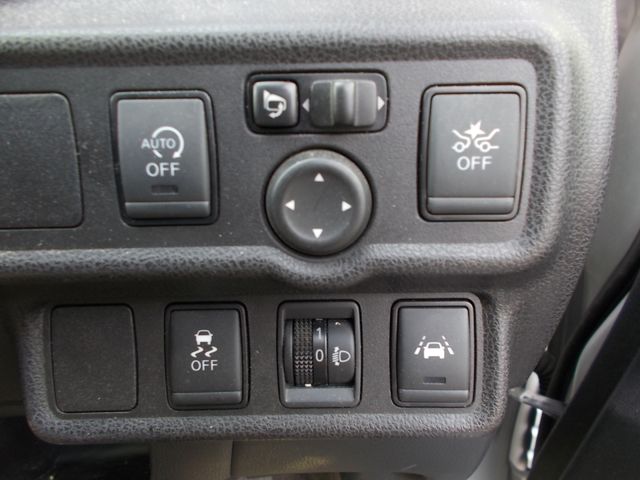 Nissan NOTE 2018-10 16425-8