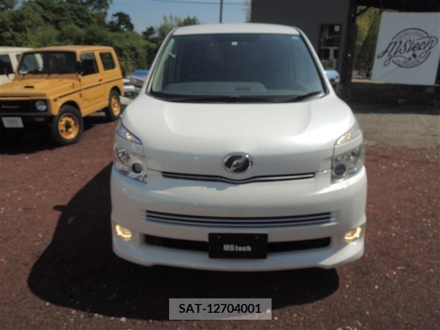 Toyota VOXY 2009-08 289145-3