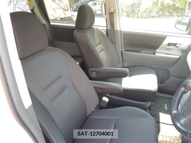 Toyota VOXY 2009-08 289145-12