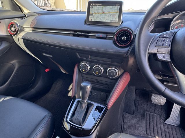 Mazda CX-3 2015-09 27174-17