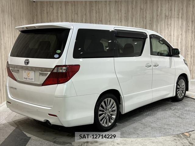 Toyota ALPHARD 2013-08 376414-4