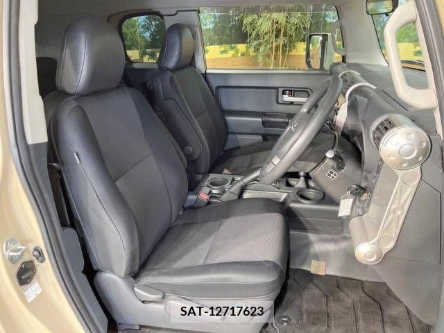 Toyota FJ CRUISER 2012-12 222695-9