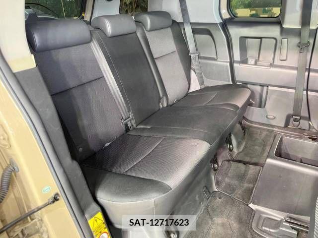 Toyota FJ CRUISER 2012-12 222695-10