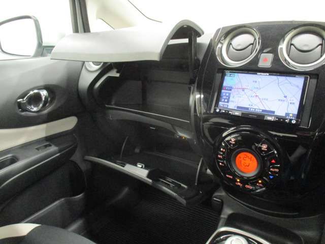 Nissan NOTE 2018-10 28400-18