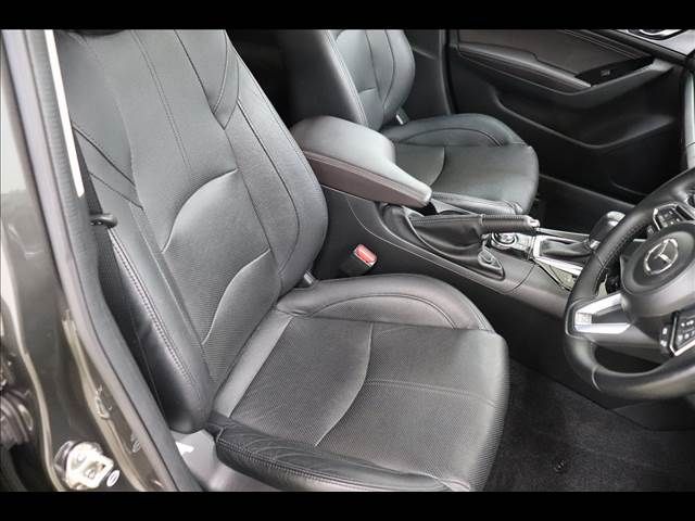 Mazda AXELA SPORT 2017-01 182754-10
