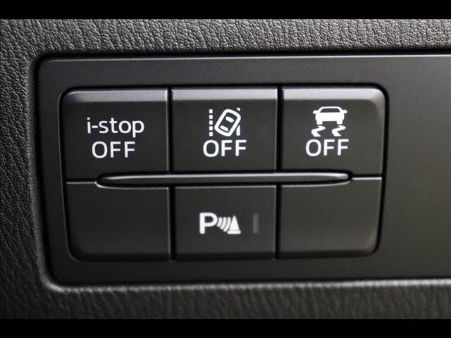 Mazda AXELA SPORT 2017-01 182754-7
