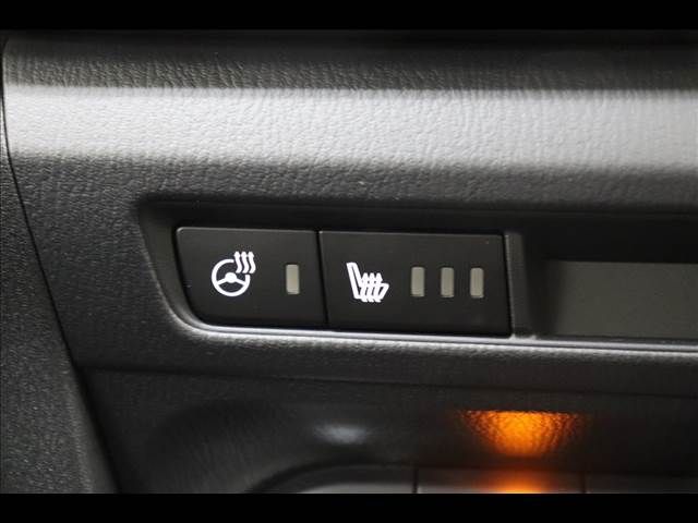 Mazda AXELA SPORT 2017-01 182754-3