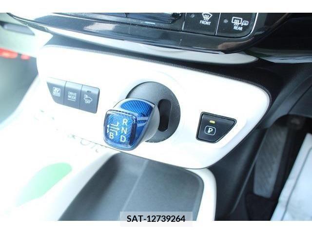 Toyota PRIUS 2016-02 366551-4