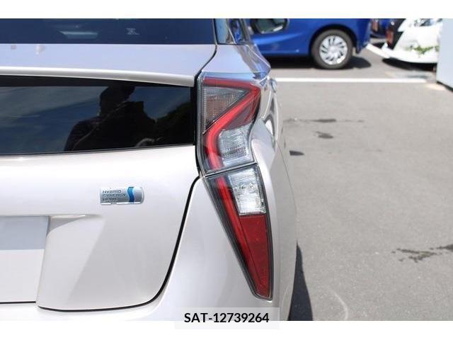 Toyota PRIUS 2016-02 366551-12