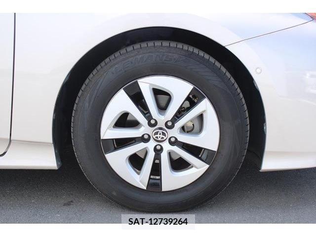 Toyota PRIUS 2016-02 366551-10
