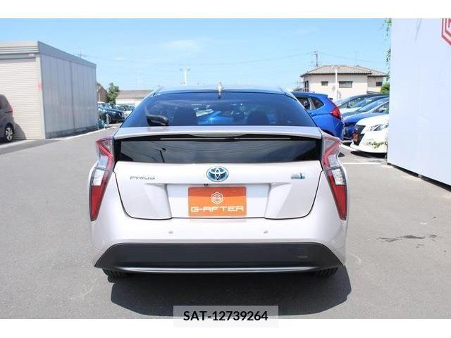Toyota PRIUS 2016-02 366551-8
