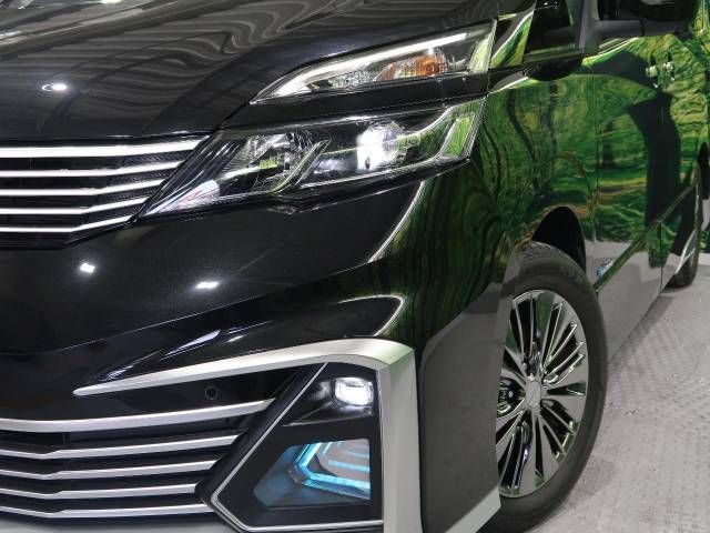 Nissan SERENA 2016-11 182081-13