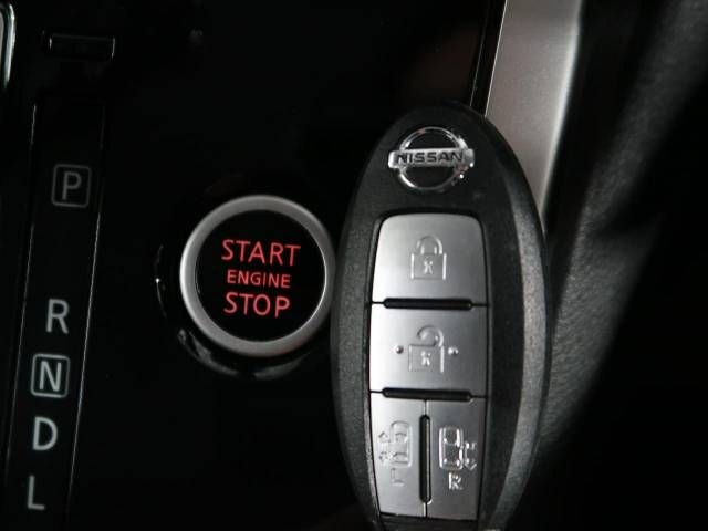Nissan SERENA 2016-11 182081-7