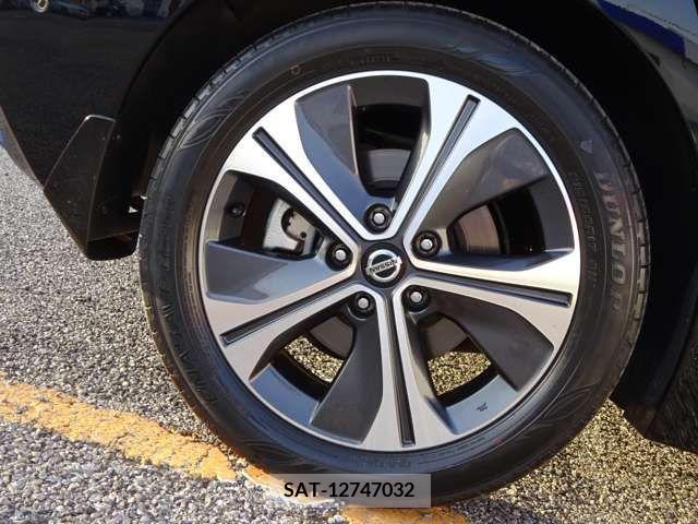 Nissan LEAF 2019-03 275035-6