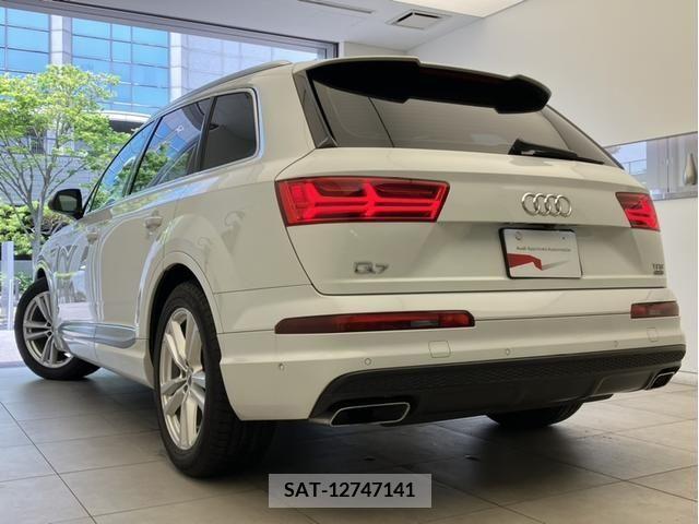Audi Q7 2018-05 317762-5