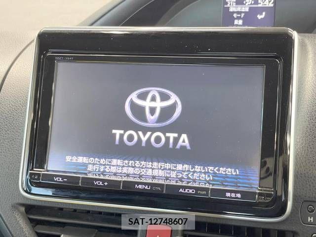 Toyota NOAH 2015-08 279449-3