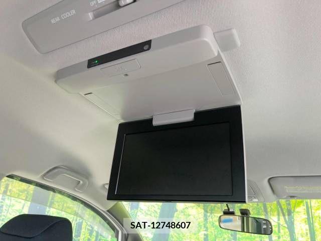 Toyota NOAH 2015-08 279449-2