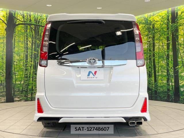 Toyota NOAH 2015-08 279449-16