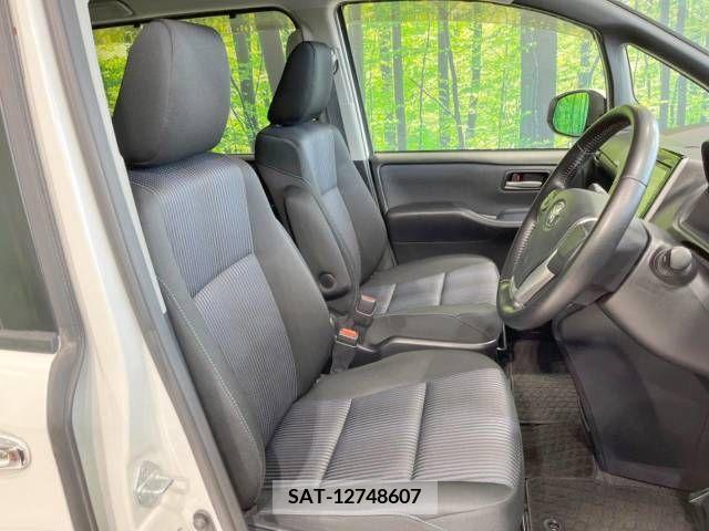 Toyota NOAH 2015-08 279449-8