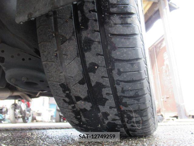Toyota VELLFIRE 2013-01 371851-19