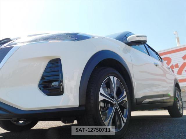 Nissan KICKS 2021-05 297872-12