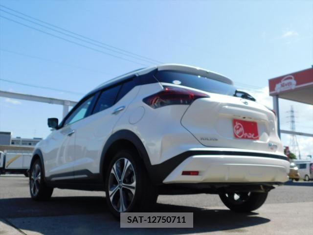 Nissan KICKS 2021-05 297872-8