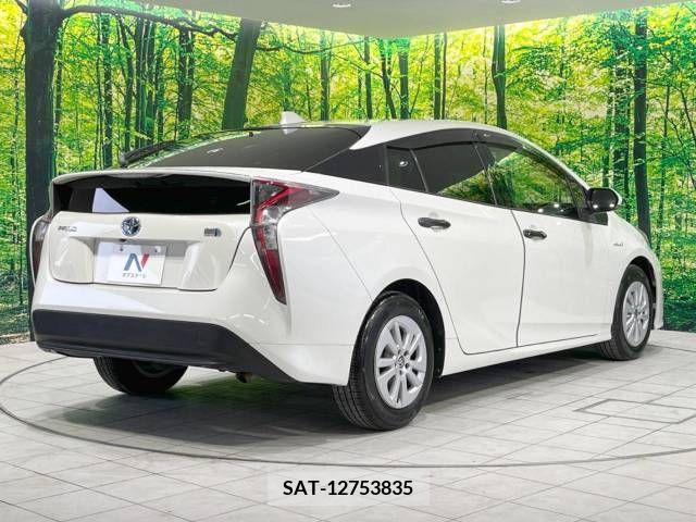 Toyota PRIUS 2016-10 322266-17