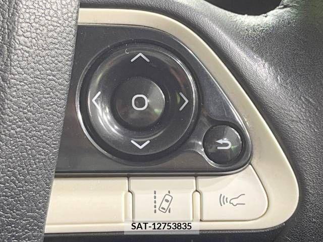 Toyota PRIUS 2016-10 322266-7