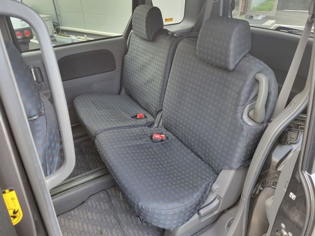 Toyota SIENTA 2013-12 19106-8