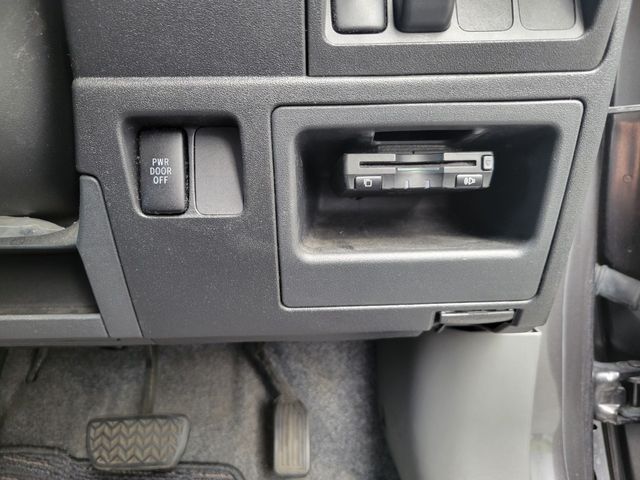 Toyota SIENTA 2013-12 19106-18