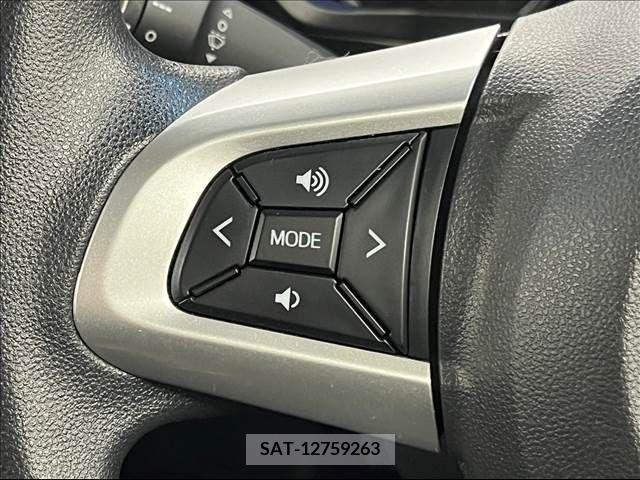 Daihatsu MOVE CUSTOM 2015-12 223425-9