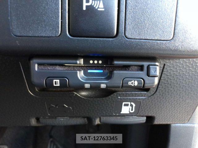 Toyota ROOMY 2019-03 382280-12