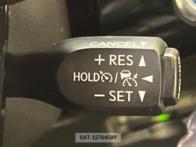 Toyota PRIUS 2020-01 281901-7