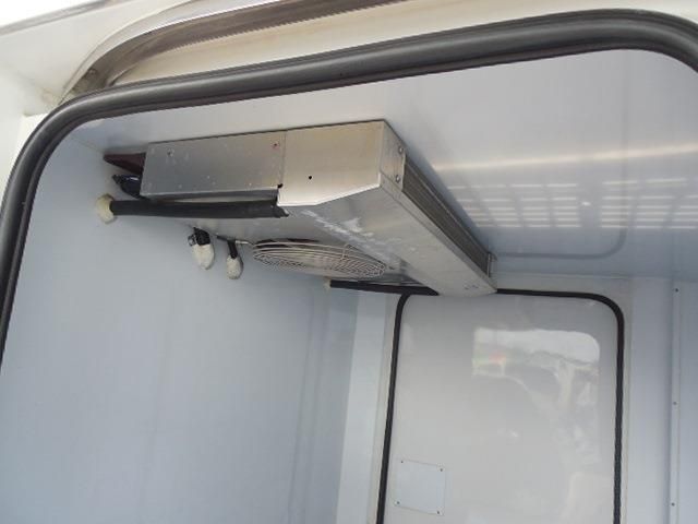 Mitsubishi MINICAB TRUCK 2015-03 29044-13