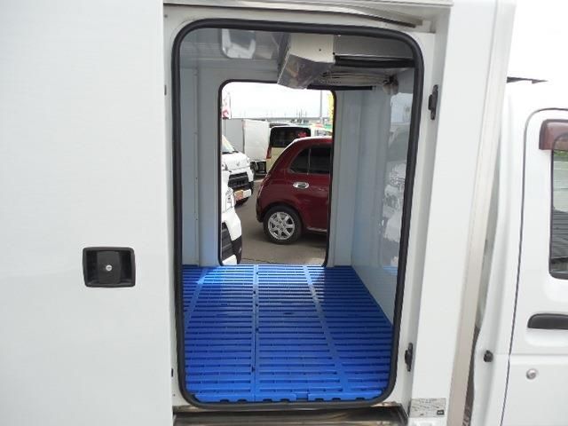 Mitsubishi MINICAB TRUCK 2015-03 29044-11
