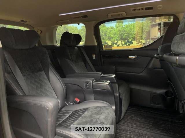 Toyota VELLFIRE 2017-06 377951-9
