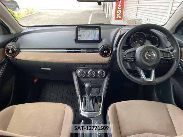 Mazda DEMIO 2017-04 359407-1
