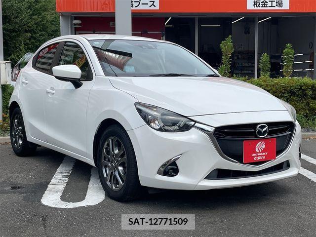 Mazda DEMIO 2017-04 359407-21
