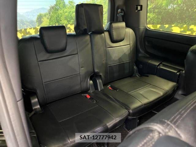 Toyota VOXY 2019-03 370523-9