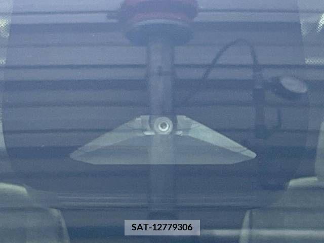 Toyota SIENTA 2023-08 368141-2