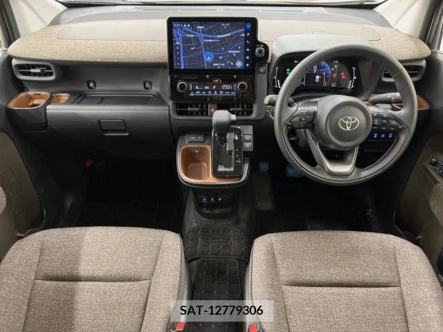 Toyota SIENTA 2023-08 368141-1