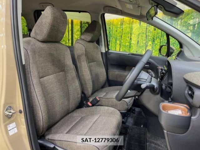 Toyota SIENTA 2023-08 368141-8