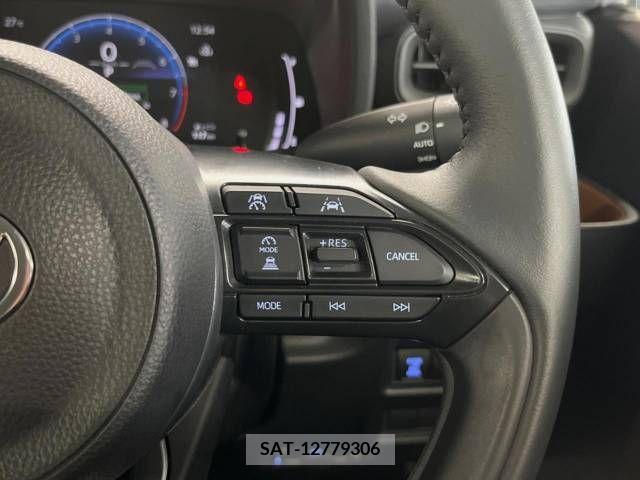 Toyota SIENTA 2023-08 368141-6