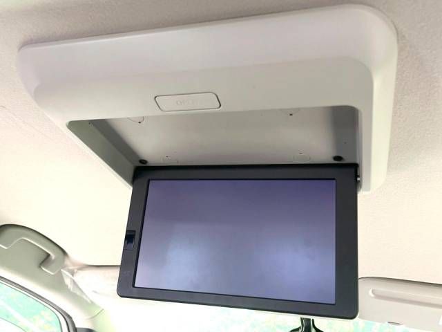 Nissan SERENA 2018-04 196559-2