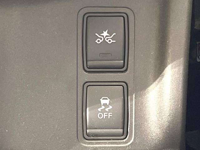 Nissan SERENA 2018-04 196559-5