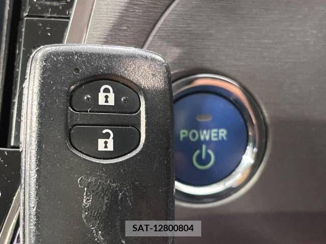 Toyota PRIUS 2015-06 328359-7