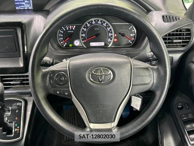 Toyota NOAH 2016-09 349885-12