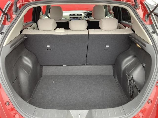 Nissan LEAF 2018-04 3635-19
