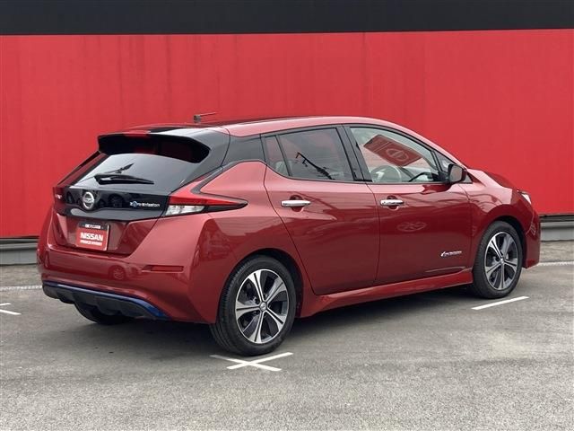 Nissan LEAF 2018-04 3635-2