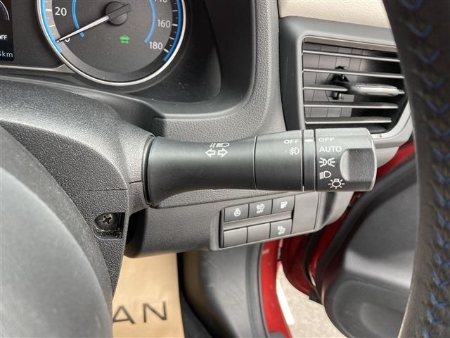 Nissan LEAF 2018-04 3635-17